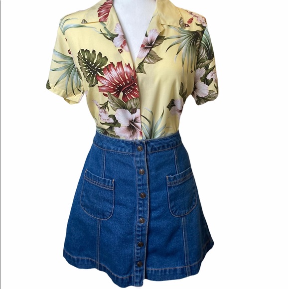 Buttoned Denim Skater Mini Skirt - Picture 3 of 3